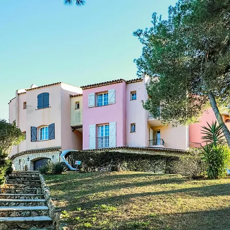 Apartment Le Village 4 Cannes